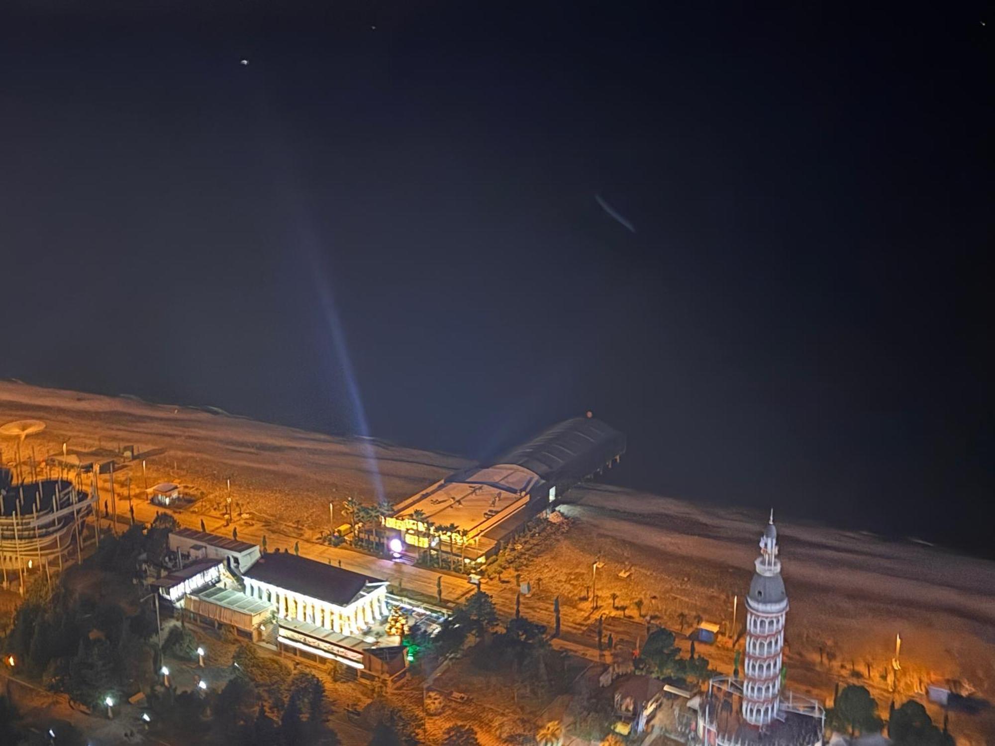 Orbi City Panorama Apartment บาทูมิ ภายนอก รูปภาพ